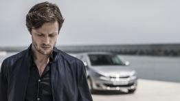 Peugeot 308 II (2014) - przód - inne ujęcie