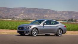 Infiniti Q70 (2014) - lewy bok