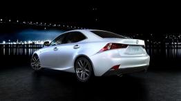 Lexus IS 250 (2014) - widok z tyłu