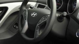 Hyundai Elantra Coupe (2014) - kierownica