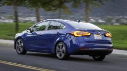 Kia Forte 2014 - widok z tyłu
