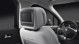 Peugeot 3008 Facelifting (2014) - ekran systemu multimedialnego w zagłówku