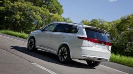 Mitsubishi Outlander III PHEV Concept-S (2014) - widok z tyłu