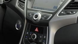 Hyundai Elantra Coupe (2014) - radio/cd