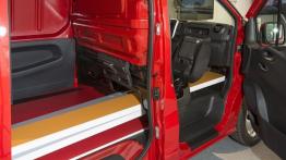 Opel Vivaro II Furgon (2014) - widok ogólny wnętrza