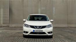 Nissan Pulsar 1.5 dCi (2014) - widok z przodu