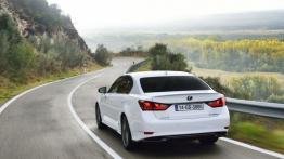 Lexus GS IV 300h F-Sport (2014) - widok z tyłu