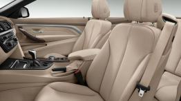 BMW serii 4 Cabriolet (2014) - widok ogólny wnętrza z przodu