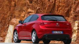 Alfa Romeo Giulietta Quadrifoglio Verde 2014 - widok z tyłu