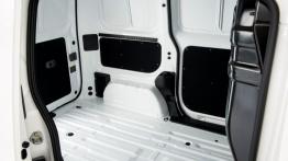 Nissan e-NV200 Van (2014) - przestrzeń ładunkowa - widok z boku