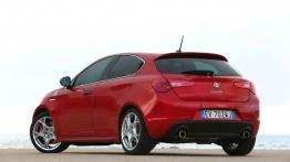 Alfa Romeo Giulietta Quadrifoglio Verde 2014 - widok z tyłu