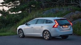 Volvo V60 Plug-In Hybrid Facelifting (2014) - widok z tyłu