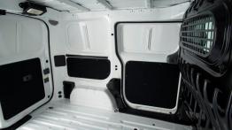 Nissan e-NV200 Van (2014) - przestrzeń ładunkowa - widok z boku