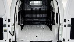 Nissan e-NV200 Van (2014) - przestrzeń ładunkowa - widok z tyłu