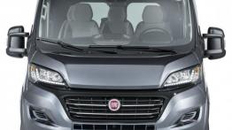 Fiat Ducato III Facelifting Panorama (2014) - przód - reflektory włączone