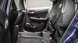 Honda Civic IX Tourer (2014) - tylna kanapa złożona, widok z boku