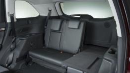 Toyota Highlander III (2014) - tylna kanapa złożona, widok z boku