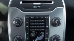 Volvo V70 Facelifting (2014) - konsola środkowa