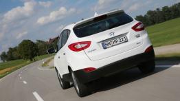 Hyundai ix35 Facelifting (2014) - widok z tyłu