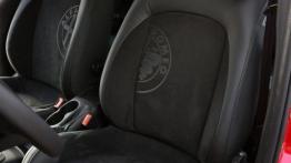 Alfa Romeo Giulietta Quadrifoglio Verde 2014 - fotel kierowcy, widok z przodu