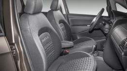 Fiat Idea Adventure 1.8 16V Facelifting (2014) - widok ogólny wnętrza z przodu