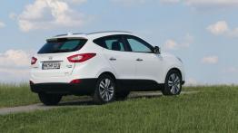 Hyundai ix35 Facelifting (2014) - widok z tyłu