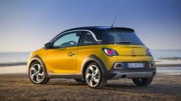 Opel Adam Rocks (2014) - widok z tyłu