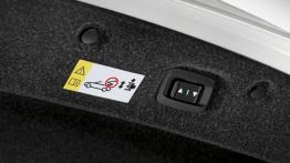 BMW serii 4 Cabriolet (2014) - bagażnik - inne ujęcie