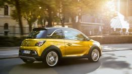 Opel Adam Rocks (2014) - widok z tyłu