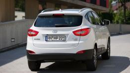 Hyundai ix35 Facelifting (2014) - widok z tyłu