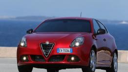 Alfa Romeo Giulietta Quadrifoglio Verde 2014 - widok z przodu