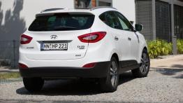 Hyundai ix35 Facelifting (2014) - widok z tyłu
