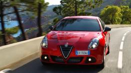Alfa Romeo Giulietta Quadrifoglio Verde 2014 - widok z przodu