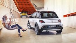 Opel Adam Rocks (2014) - widok z tyłu