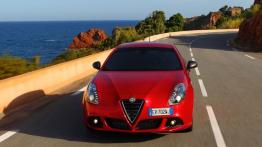 Alfa Romeo Giulietta Quadrifoglio Verde 2014 - widok z przodu