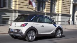 Opel Adam Rocks (2014) - widok z tyłu