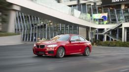BMW M235i Coupe (2014) - lewy bok