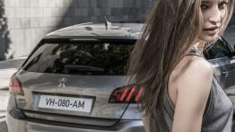 Peugeot 308 II (2014) - tył - inne ujęcie