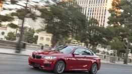 BMW M235i Coupe (2014) - lewy bok