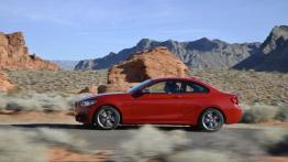 BMW M235i Coupe (2014) - lewy bok