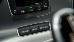Volvo S60 Facelifting (2014) - przyciski do sterowania trybami jazdy