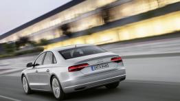 Audi A8 4.0 TFSI quattro Facelifting (2014) - widok z tyłu