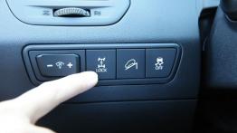 Hyundai ix35 Facelifting (2014) - panel sterowania pod kierownicą