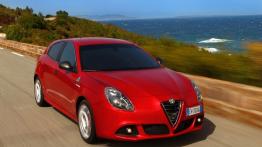 Alfa Romeo Giulietta Quadrifoglio Verde 2014 - widok z przodu