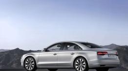 Audi A8 4.0 TFSI quattro Facelifting (2014) - widok z tyłu