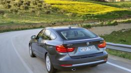 BMW 320d Gran Turismo (2014) - widok z tyłu