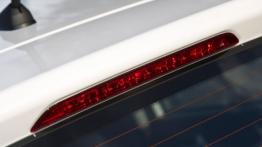 Hyundai i10 II 1.2 (2014) - trzecie światło stop