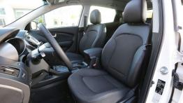 Hyundai ix35 Facelifting (2014) - widok ogólny wnętrza z przodu