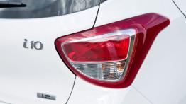 Hyundai i10 II 1.2 (2014) - prawy tylny reflektor - wyłączony
