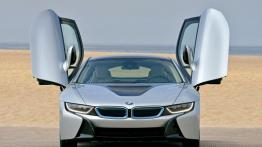 BMW i8 (2014) - widok z przodu